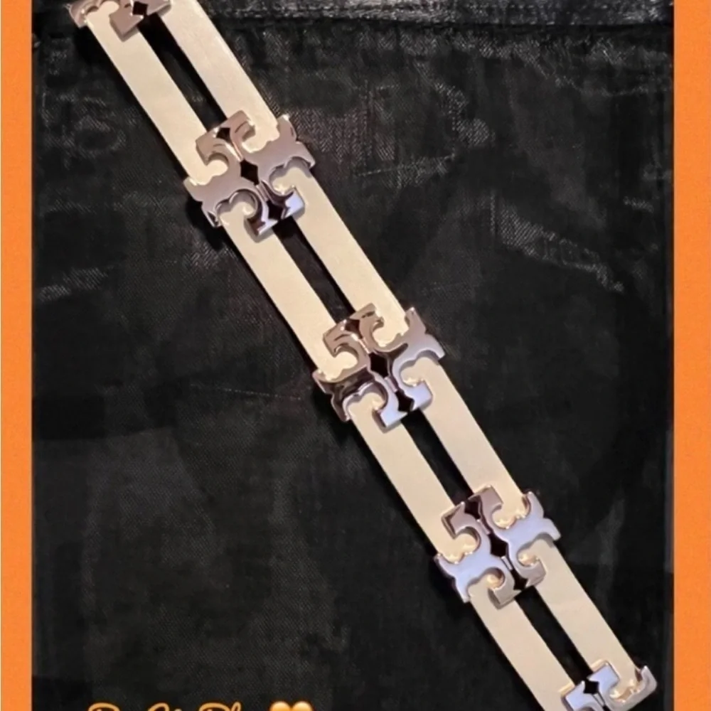 Designers Brands For Customers That Love To Wear Casual and Elegant Accessories;